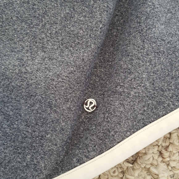 Lululemon wrap sweater - Picture 5 of 9